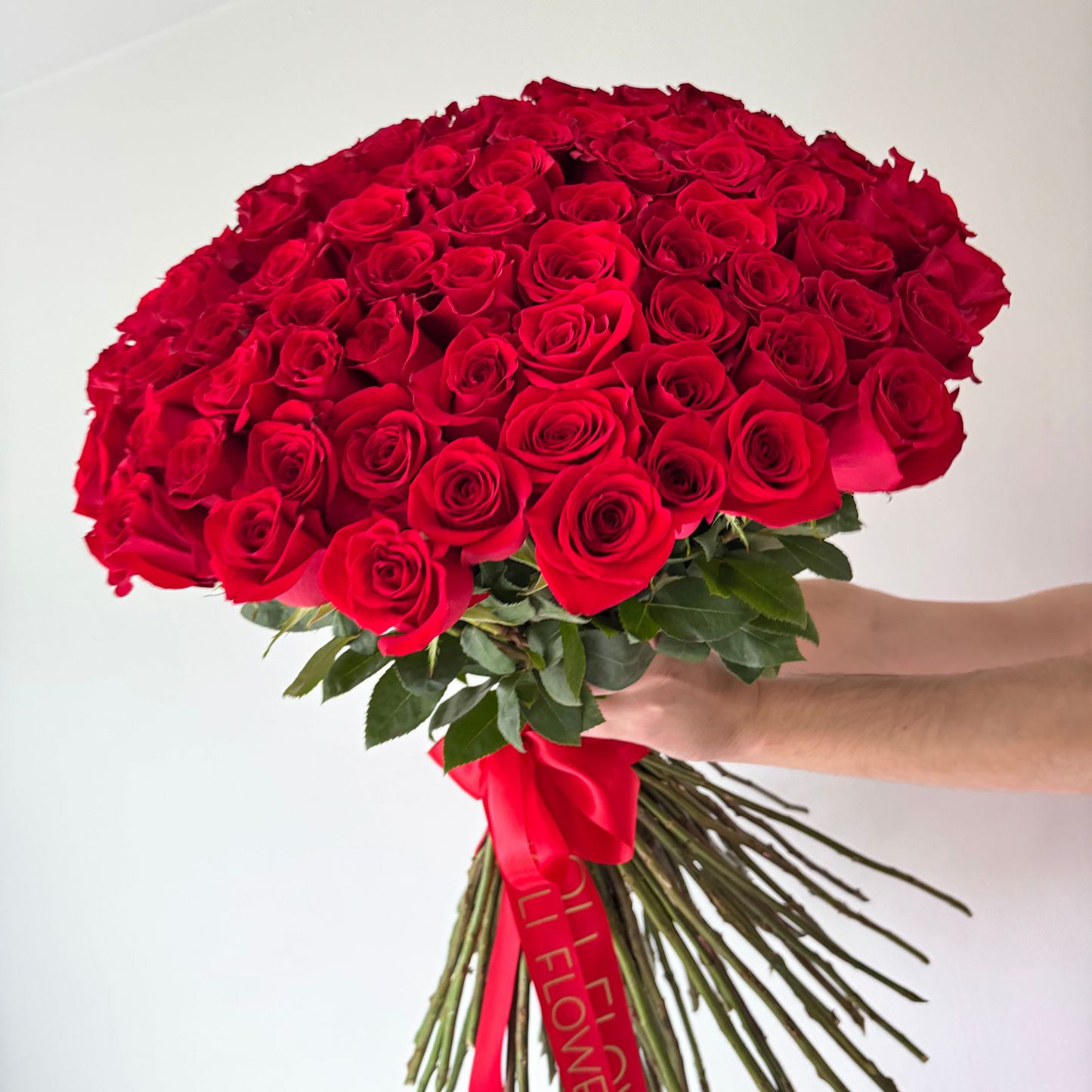 Long Stem Red Roses