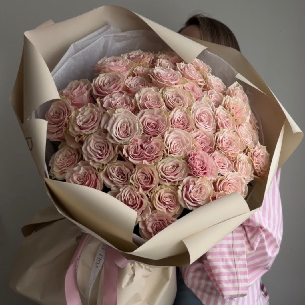 Pink Mondial Roses Bouquet